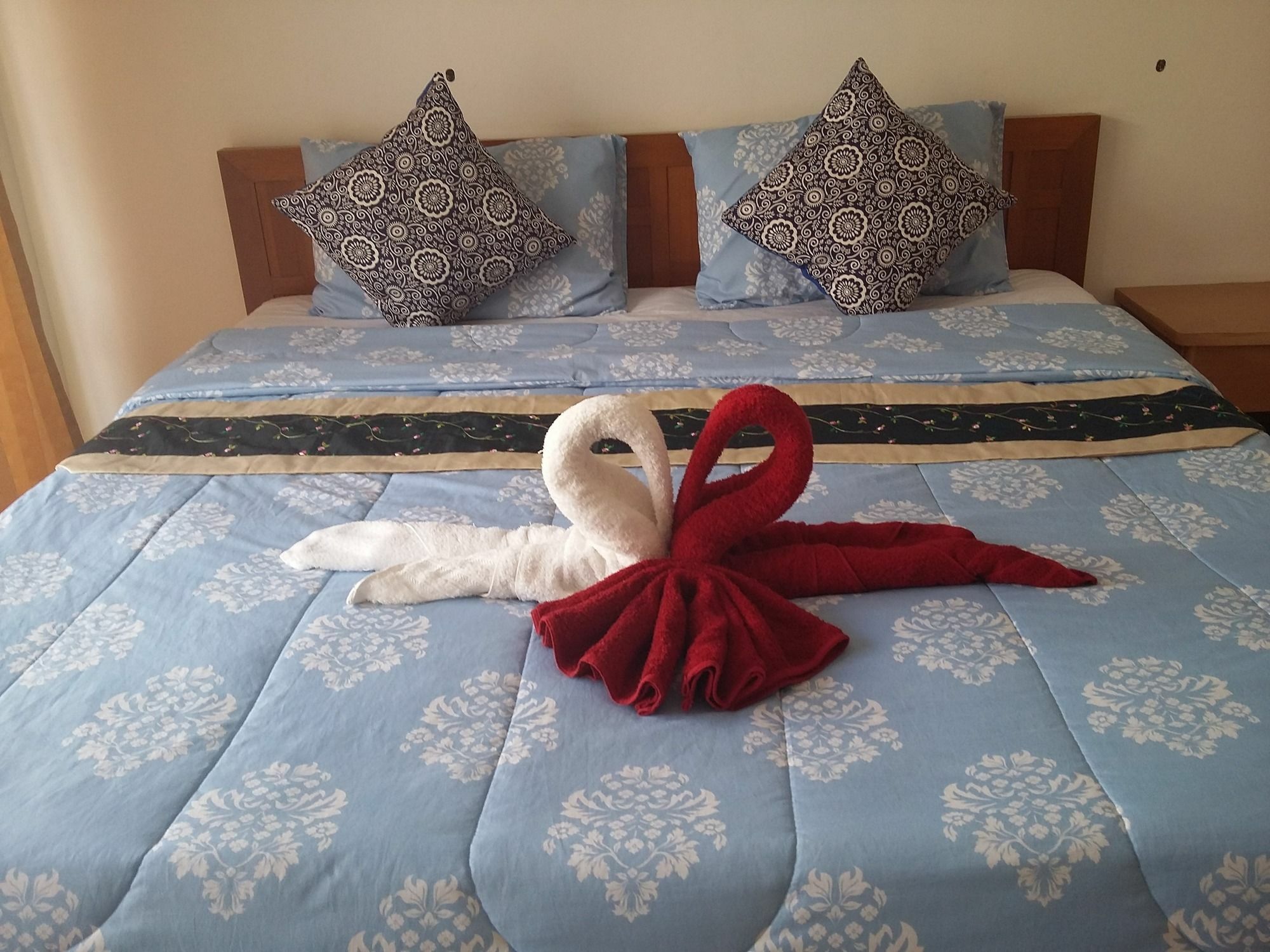 Sunshine Guesthouse Patong Exterior foto
